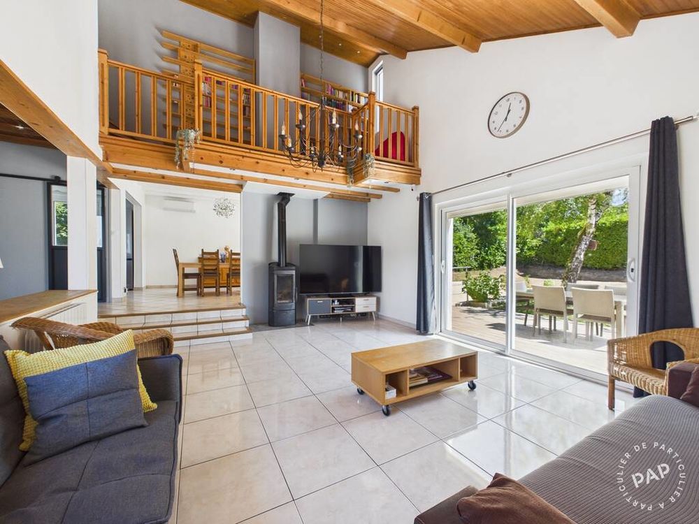 Maison Oullins (69600) ; 7 pièces ; 5 chambres ; 260 m²