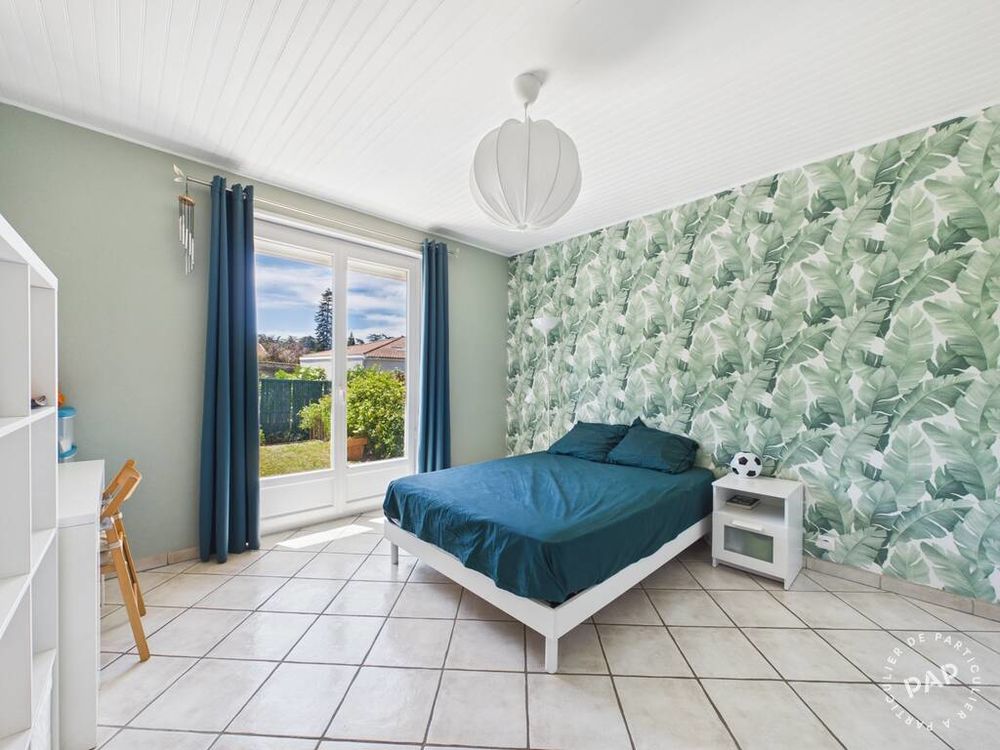 Maison Oullins (69600) ; 7 pièces ; 5 chambres ; 260 m²