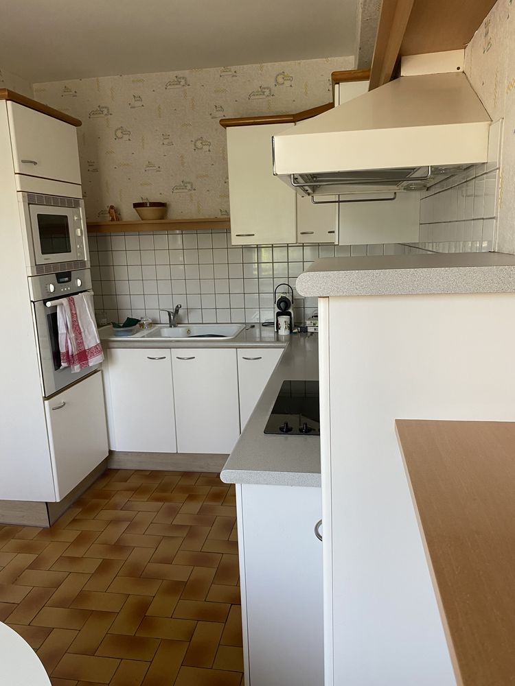 199000 euros.Maison 3 chambres avec garage Barbazan débat