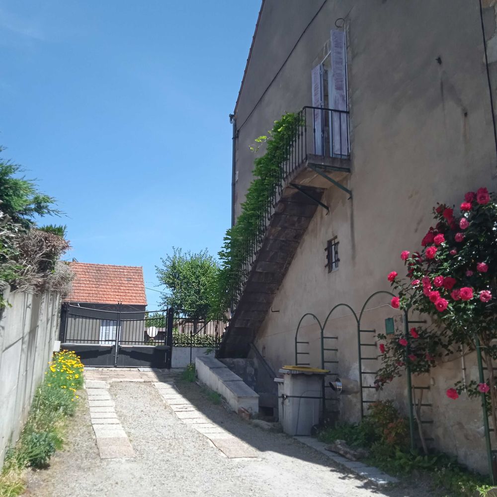 maison à Bézenet