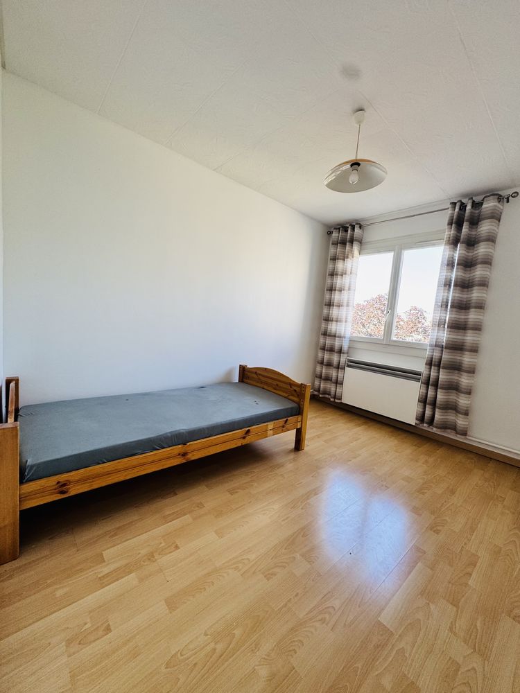 Colocation étudiante .Appartement F4 de 73 m² à Saint-Pries
