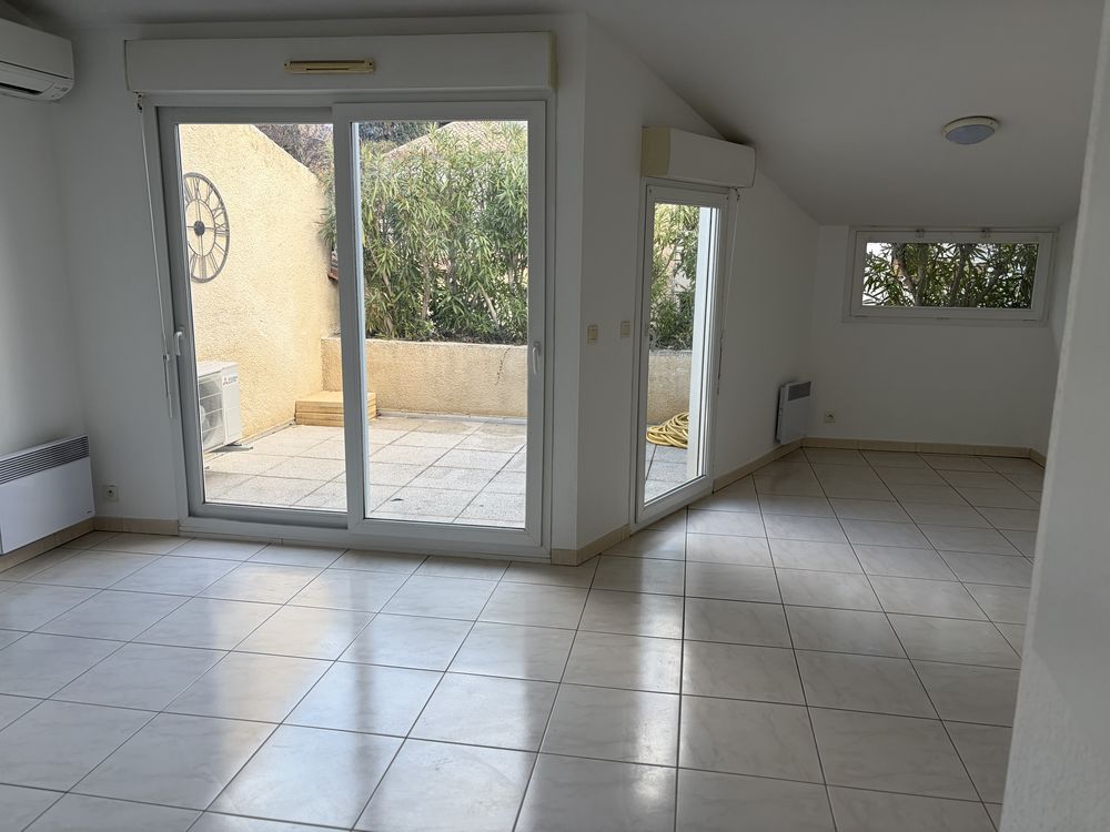 F2 47 m2 + terrasse + Parking au centre de Cournonterral 34