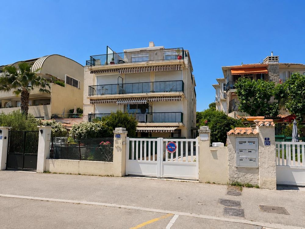 ? Charmant studio de 16 m² face à la mer à La Ciota