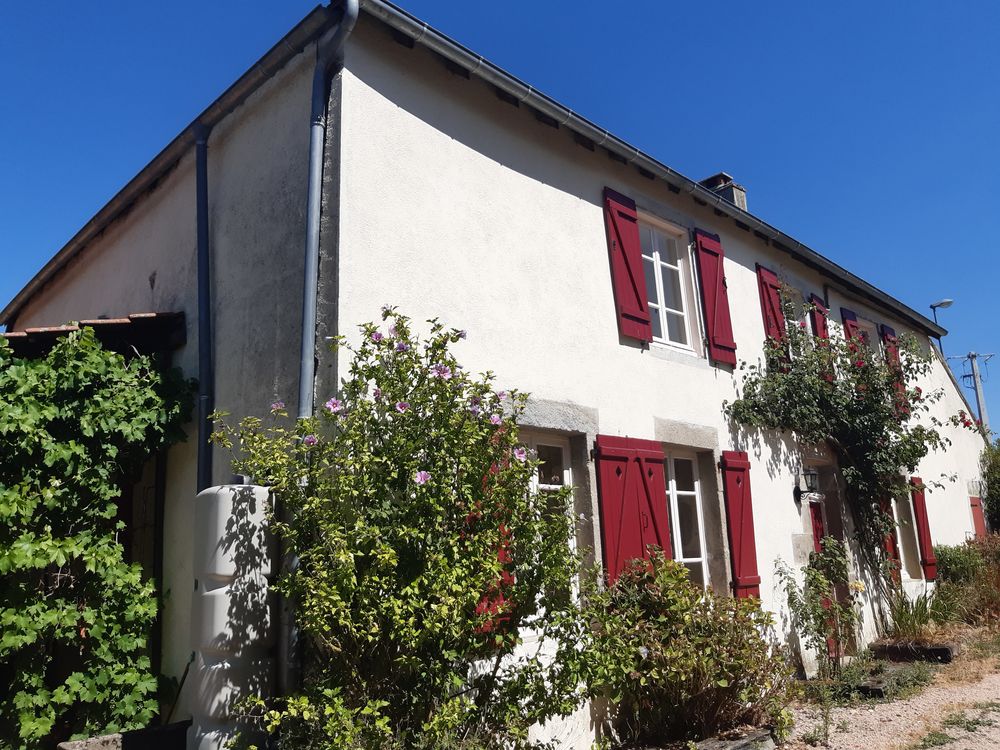 Charmante maison en pierre de 152m2 avec terrain attenant