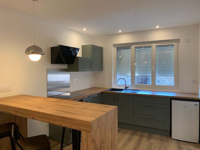 Studio entièrement rénové à neuf, meublé, prêt à vivre