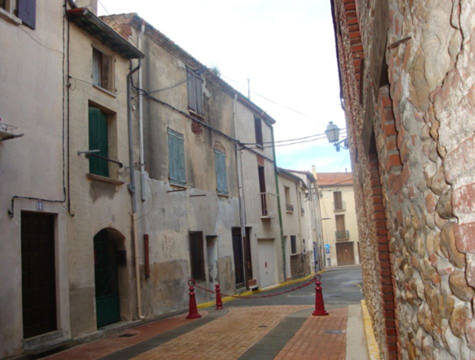 MAISON 153 M2. CONSTRUITS CENTRE VILLE À CABESTANY
