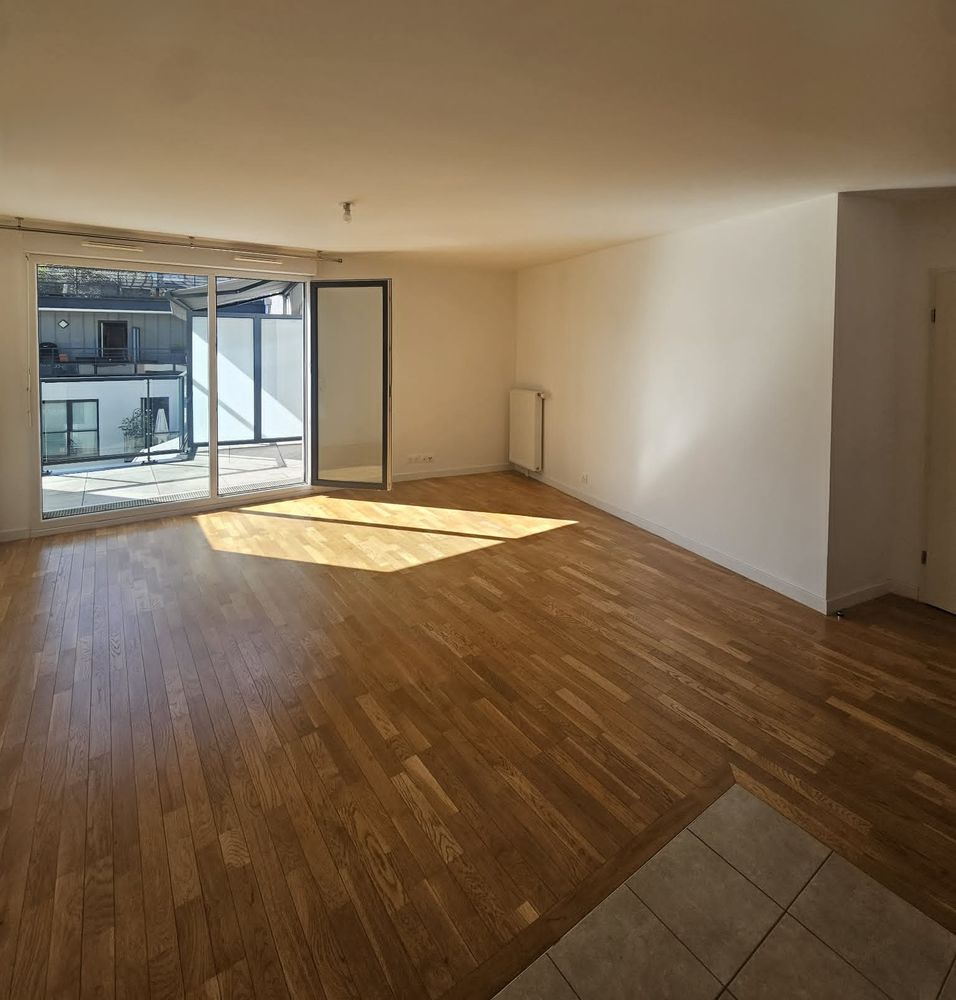 Beau studio 34m2 avec balcon et parking à Chaville Centre