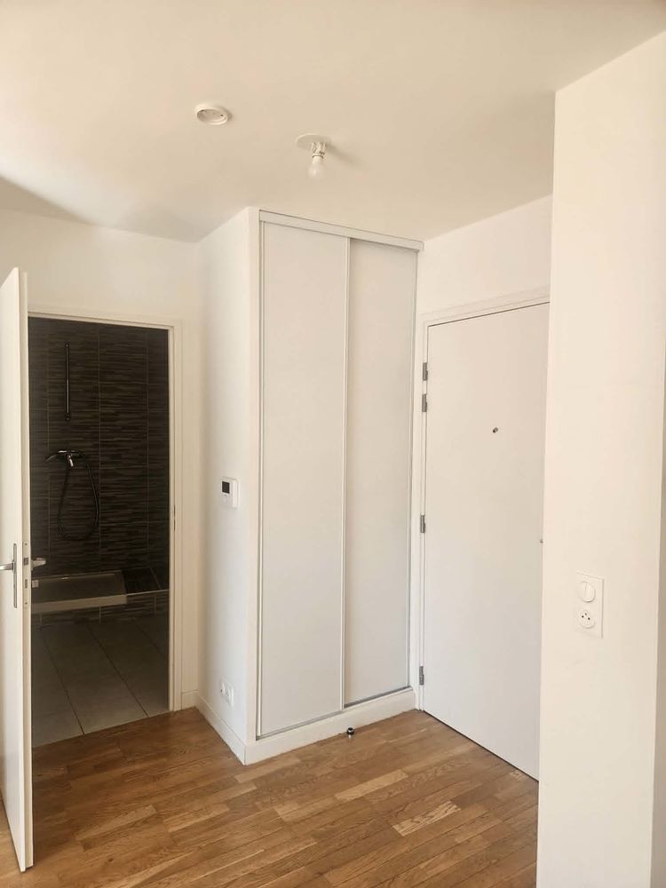Beau studio 34m2 avec balcon et parking à Chaville Centre