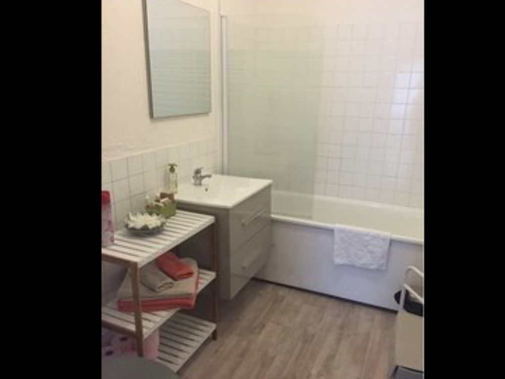 studio 29m2 ah Park Montaigne cadre superbe à Fontenay le Fleur:y 78330
