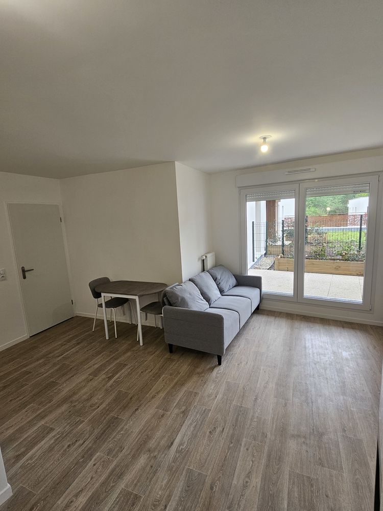 Appartement lumineux avec terrasse à Melun