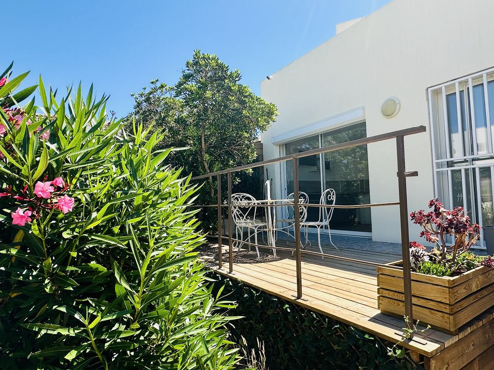 CHARMANT APPARTEMENT 42m2 AVEC JARDIN DE 200m2