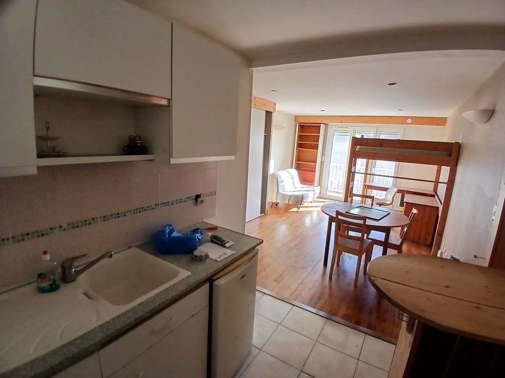 HAUTS-PAVES, Tram 3 à 50 m, joli T1bis meublé, 32 m2 balcon