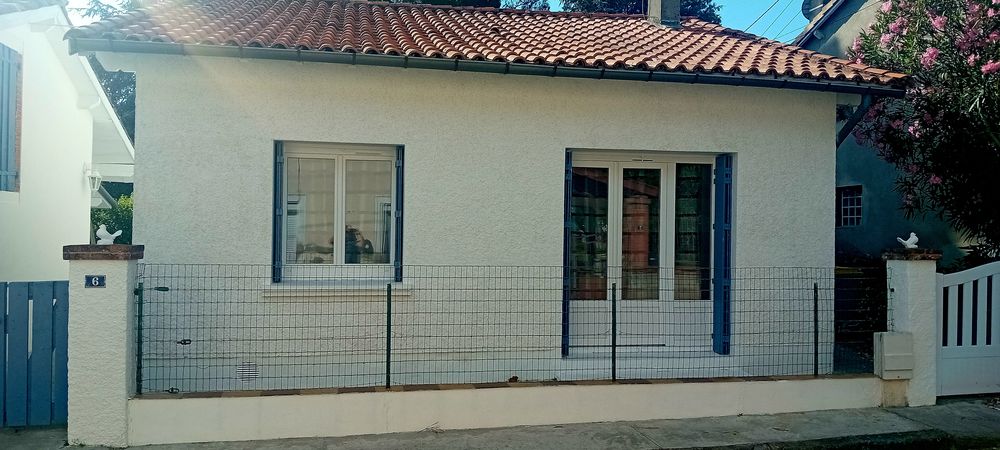 Maison de caractère 4 faces de plain-pied avec dépendance