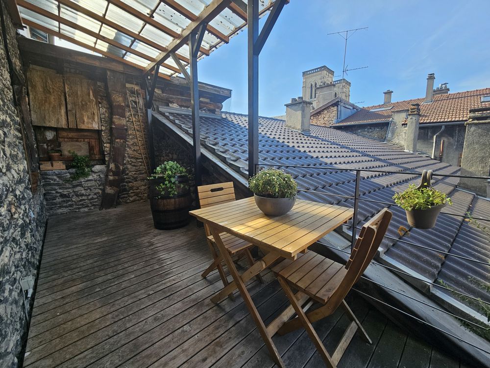 ? Appartement 4 pièces de 64 m² avec balcon