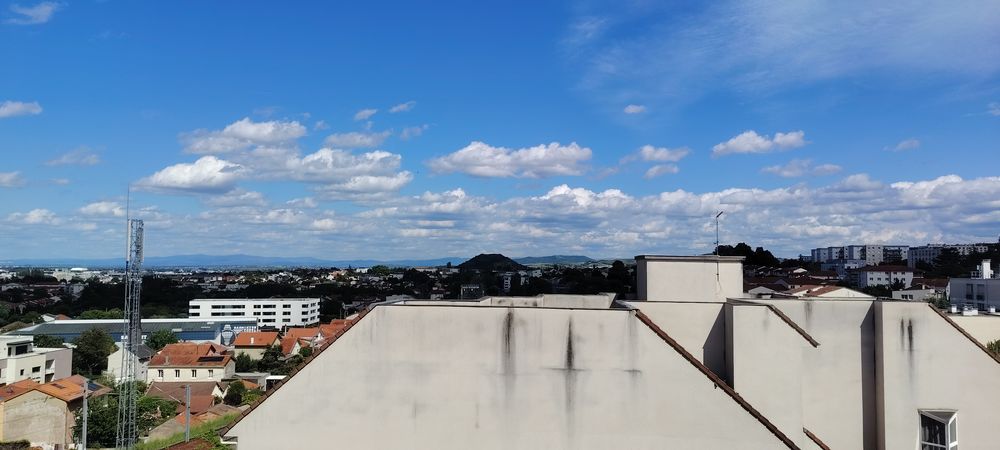 F1 30 M2 quartier Oradou coté centre ville