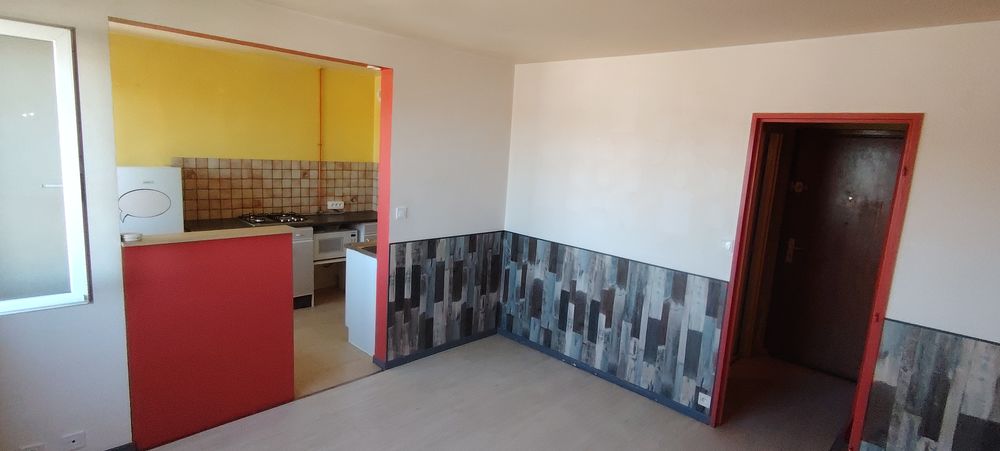 F1 30 M2 quartier Oradou coté centre ville