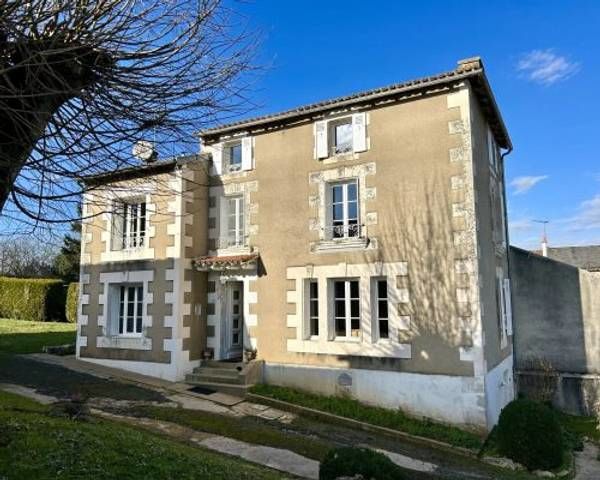 Ensemble Immobilier 210m² - 1500m2 de terrain VOUNEUIL
