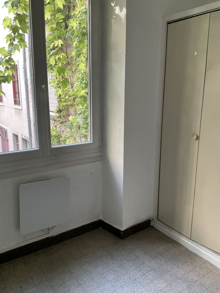 Appartement F1bis lumineux et calme Besançon Boucle