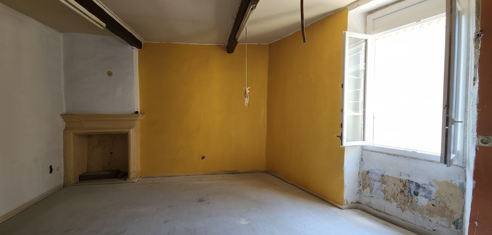 4 Plateaux à rénover, certains avec terrasse