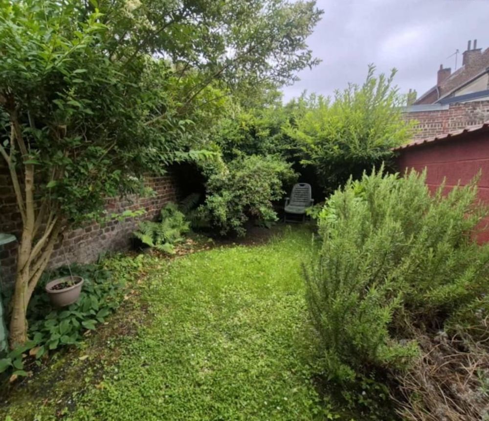 Maison mitoyenne avec jardin / Valenciennes centre