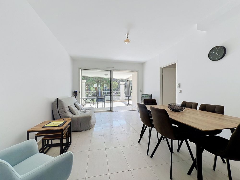 Superbe Deux Chambres à 50 mètres de la Mer