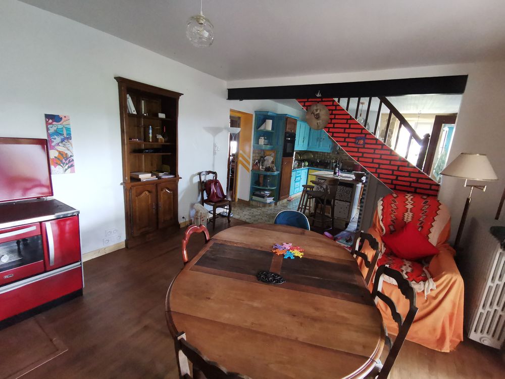 Maison 122m2, garage, dépendances sur 3800m2 de terrain