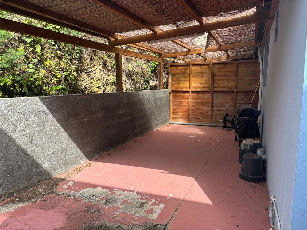 APPARTEMENT MEUBLE 2CHAMBRE +JARDIN AU GOSIER HORS CHARGES