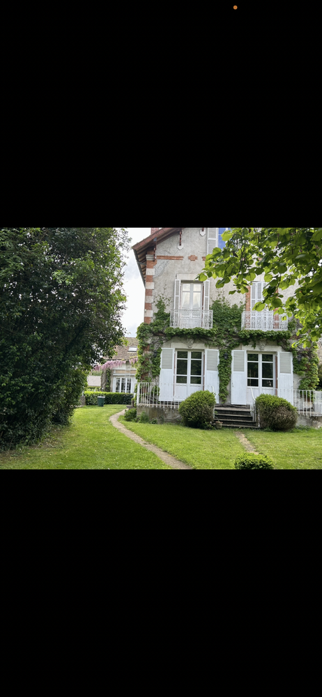 Maison bourgeoise 180m2 + dépendance 60m2 + piscine + parc