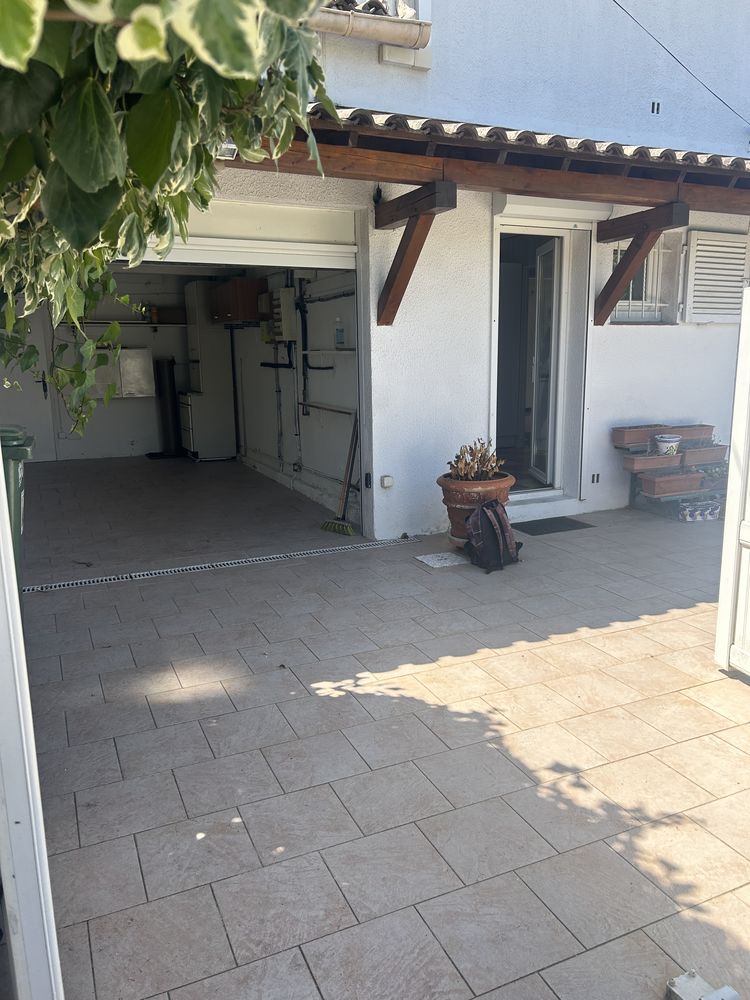 Maison mitoyenne 120m2 terrain 360 m2 garage possib piscine