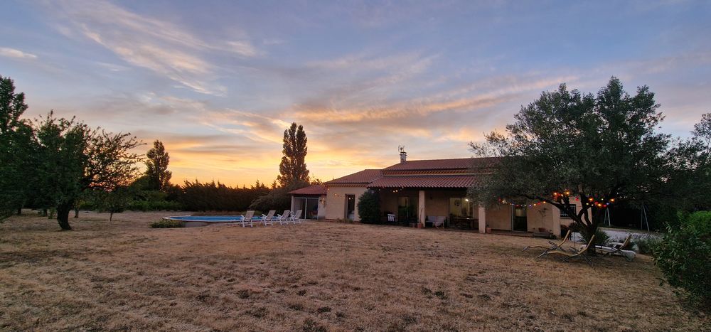 Villa entre vignes et lavandes