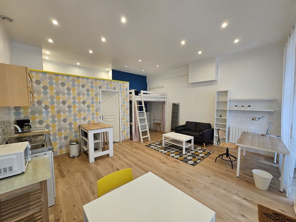 GRAND STUDIO MEUBLÉ