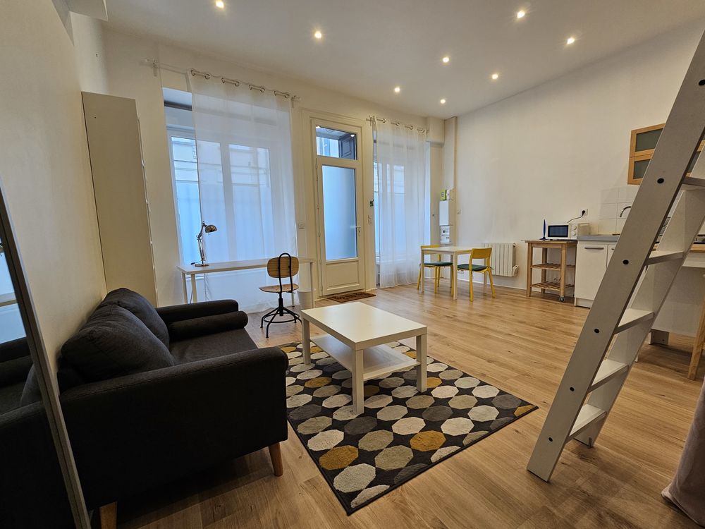 GRAND STUDIO MEUBLÉ
