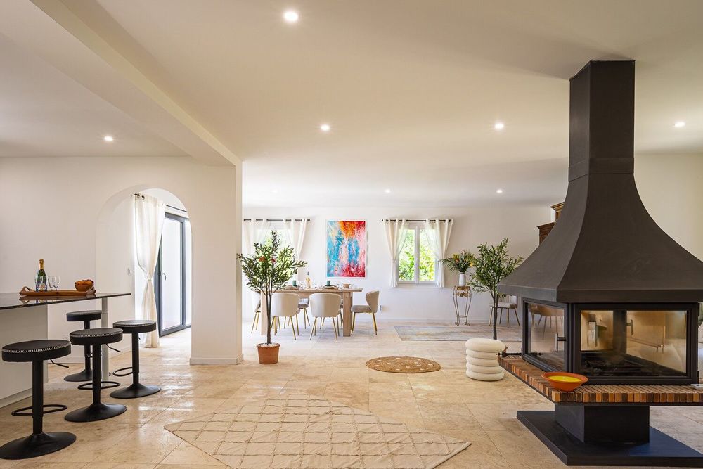 Magnifique propriété de luxe de 230m2 avec piscine chauffée