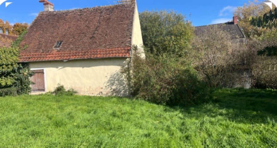 ORVAL (18) ? Maison 3 pièces + mezzanine ? 645 m²