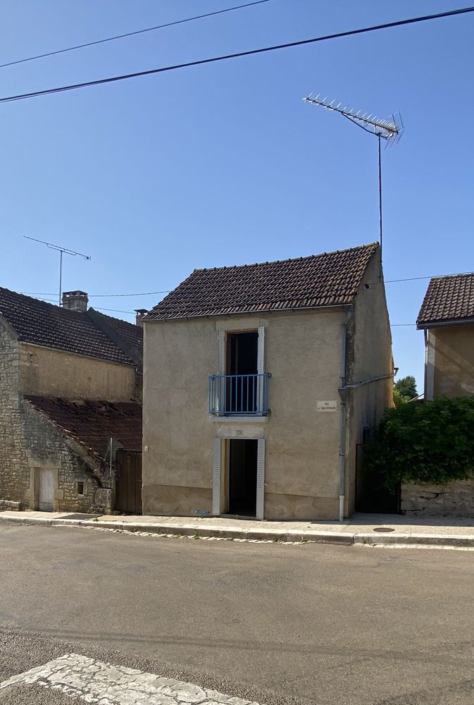 Maison à JOUX LA VILLE et de L'ISLE SUR SEREIN