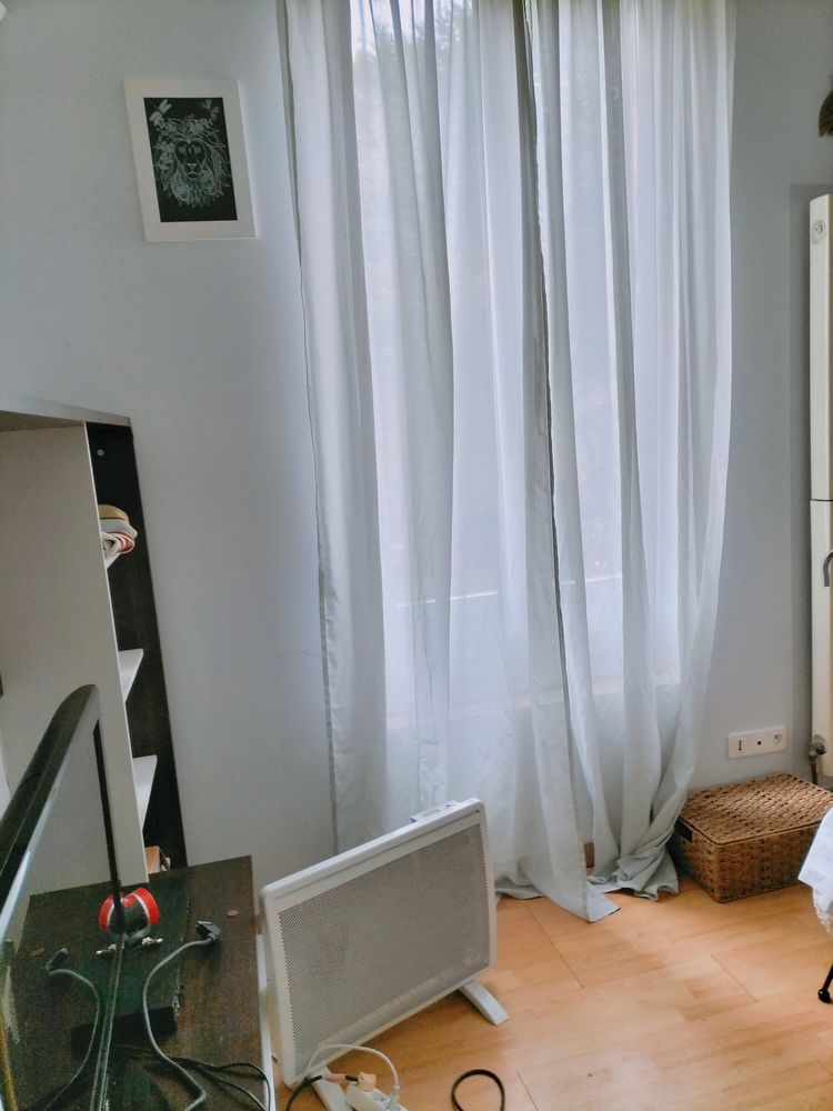 L' appartement se situe dans quartier près de château