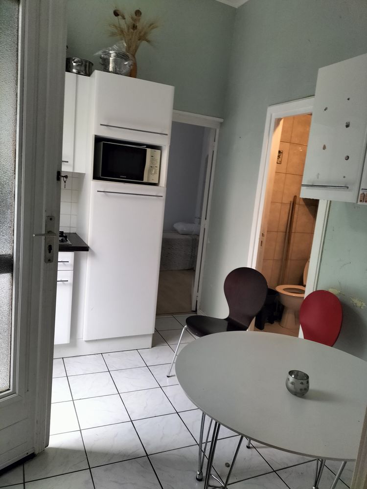 L' appartement se situe dans quartier près de château