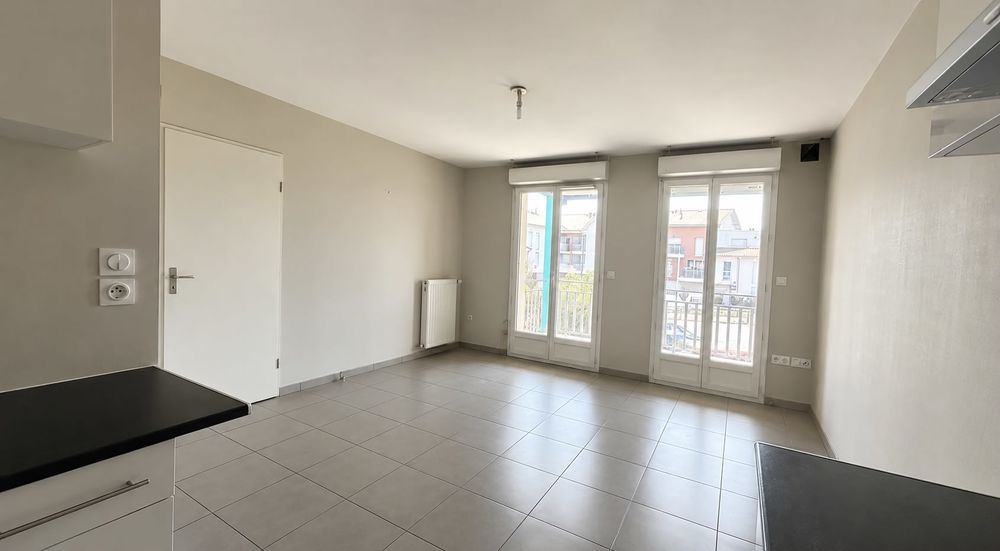 Appartement 41 m2 - 2 pièces, petite terrasse et parking