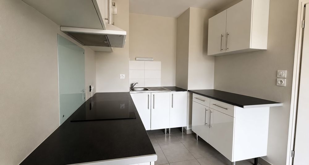 Appartement 41 m2 - 2 pièces, petite terrasse et parking
