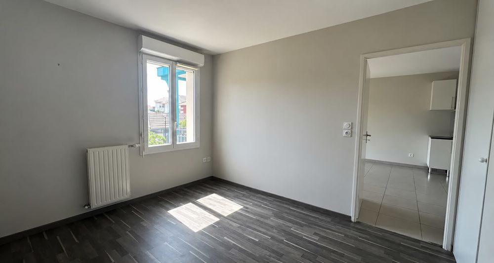 Appartement 41 m2 - 2 pièces, petite terrasse et parking