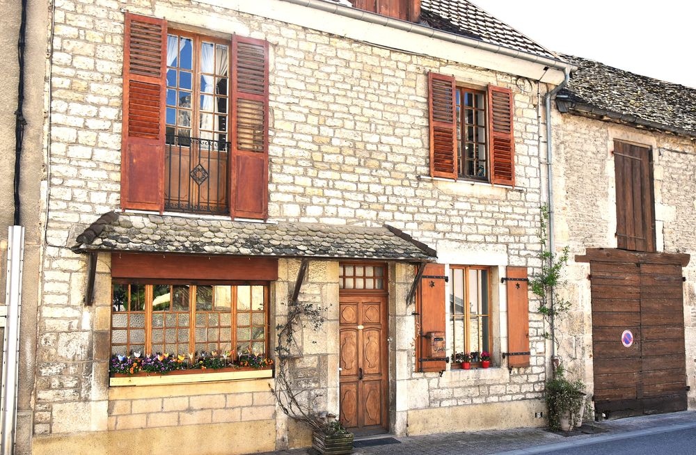 Maison bord de ORNANS