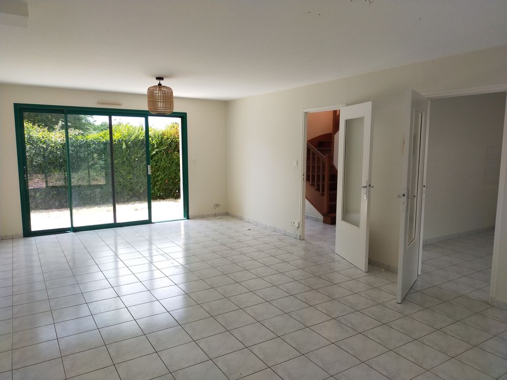 Maison de plain pied 107 m2, 4 chambres.