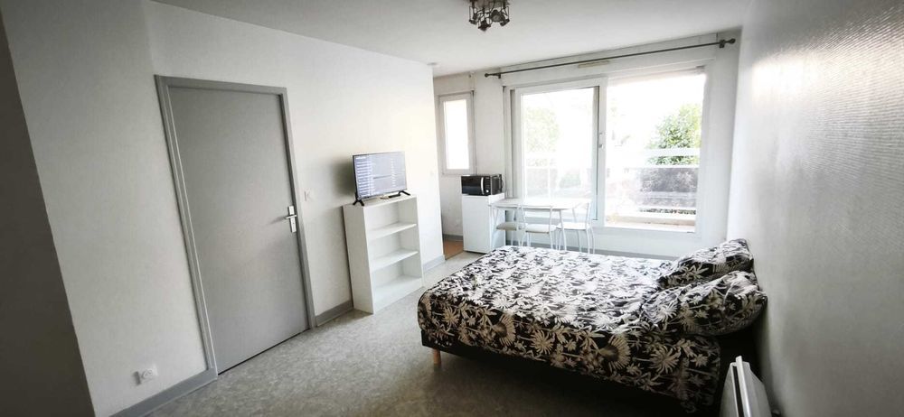 studio centre ville laval