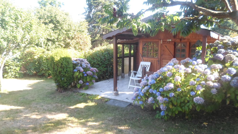GRANDE MAISON LUMINEUSE, SOUS-SOL, DEPENDANCES PR COMMERCES