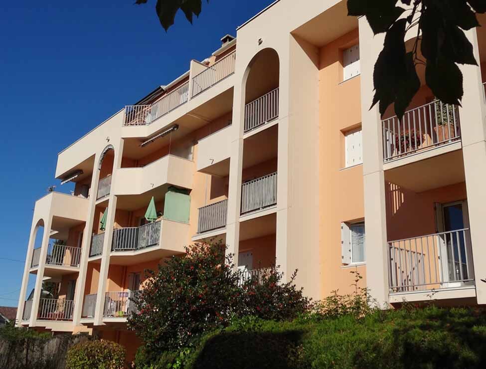 Particulier appartement T3, (72 m²) 3ème étage avec asc