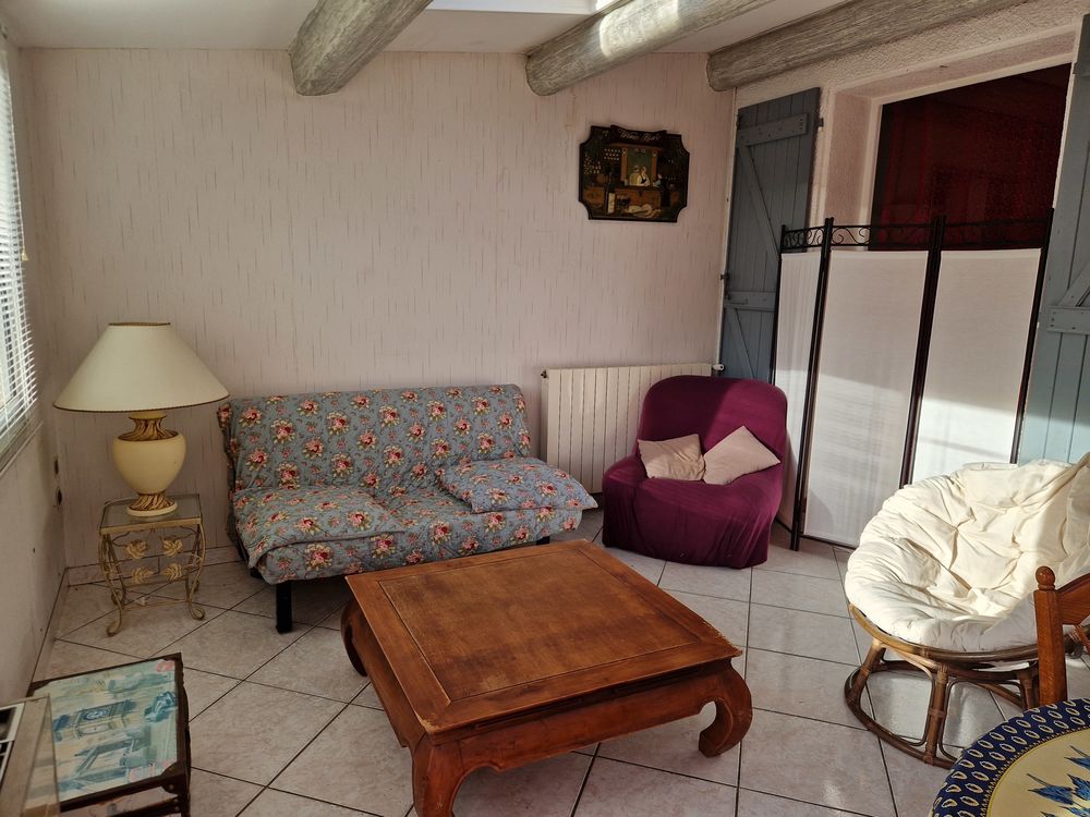 Servian Jolie maison avec piscine sur terrain clos
