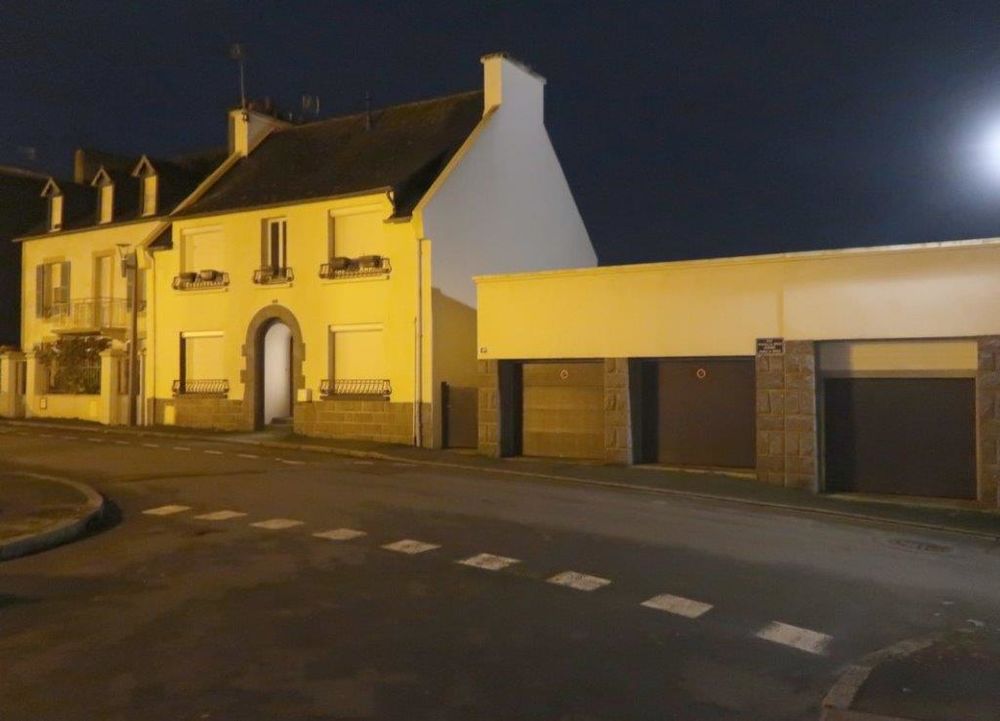 MAISON DE120M² 5 CH S/SOL 60M², 3 GARAGES , 330M² TERRAIN.