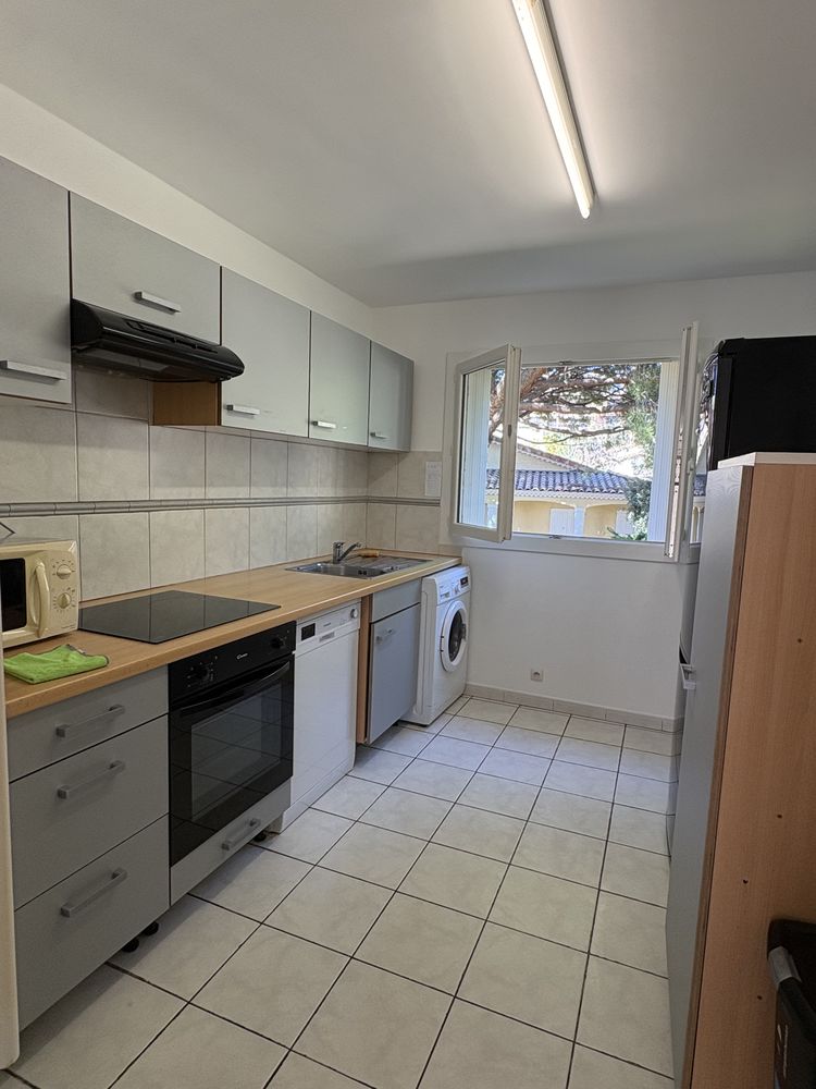 Appartement T3 / centre ville Bandol / résidence sécurisée