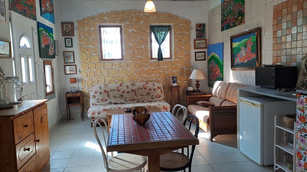 Mas sud Drôme,3000 m2. Avecses 40 oliviers.
