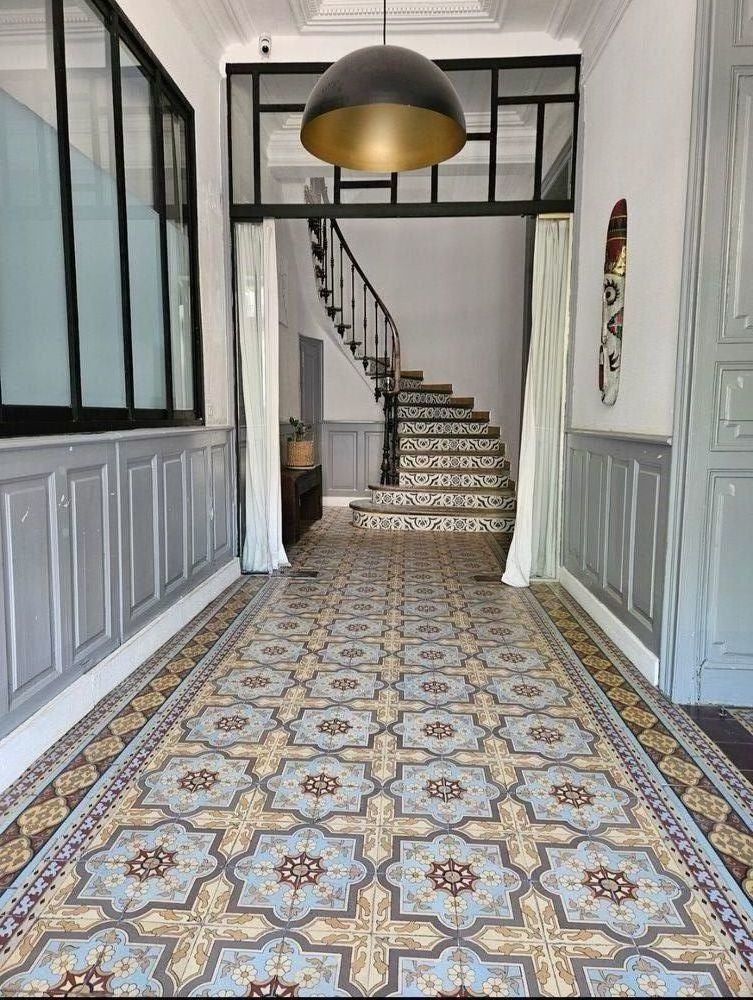 Grande maison 320 m2 à Sauvian . Aucun travaux à prévoir.